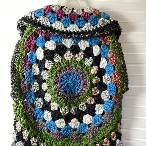 Crochet Handmade Mandala Vest Super Bulky Wool Blend winter Circular Vest  M/ L - Picture 6 of 9